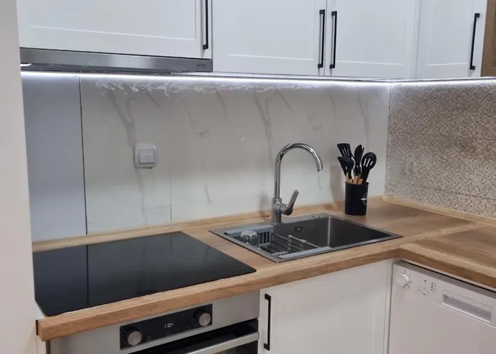 Modern & Homely 1bdr Apartment *